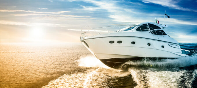 Ako vybrať motorový čln pre oddych či dovolenku