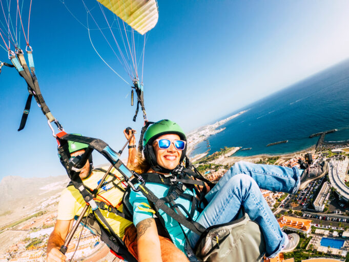 Chcete vyskúšať paragliding? Takto sa na let pripravíte