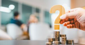 Začíname podnikať: Prečo platíte za veci, ktoré vôbec nepotrebuje? Začínajúci podnikateľ prechádza výdavky a škrtá zbytočné položky z podnikateľského rozpočtu.